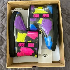 UGG Kids Classic Clear Mini Party Spots Size 5